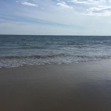 ويسترلي Misquamicut Beach Front Inn المظهر الخارجي الصورة