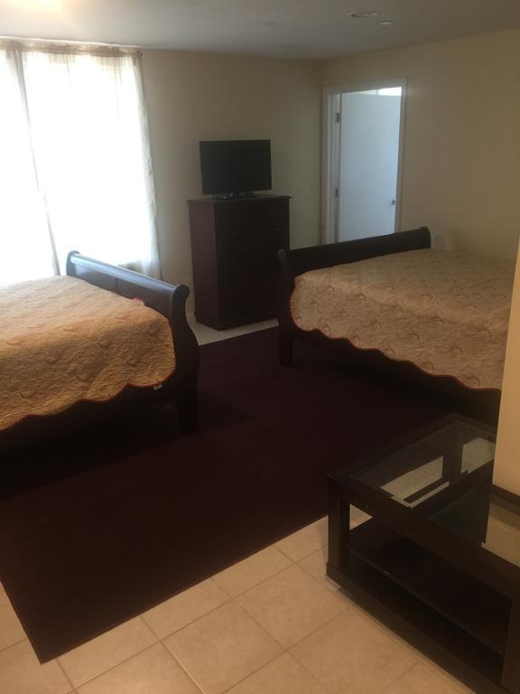 ويسترلي Misquamicut Beach Front Inn المظهر الخارجي الصورة