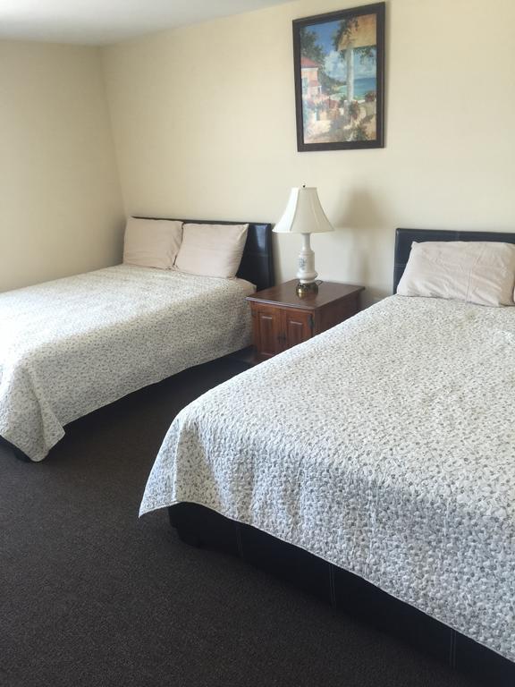 ويسترلي Misquamicut Beach Front Inn المظهر الخارجي الصورة