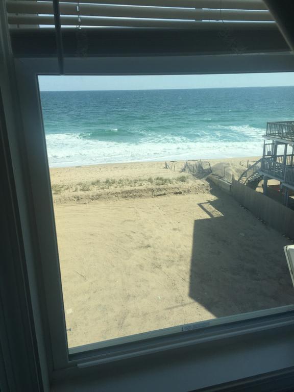 ويسترلي Misquamicut Beach Front Inn المظهر الخارجي الصورة