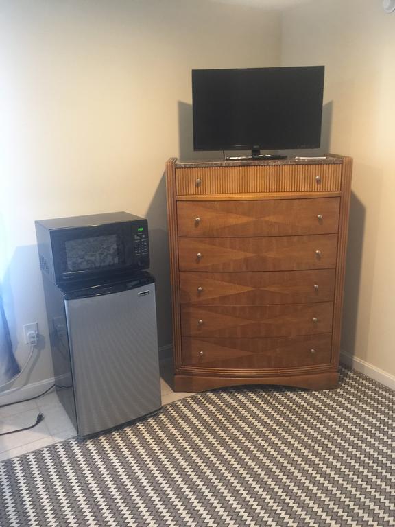ويسترلي Misquamicut Beach Front Inn المظهر الخارجي الصورة