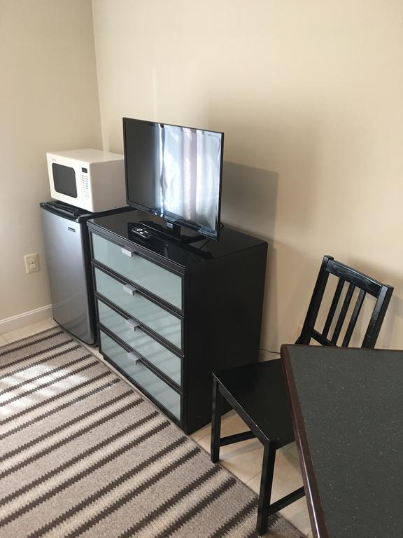 ويسترلي Misquamicut Beach Front Inn المظهر الخارجي الصورة