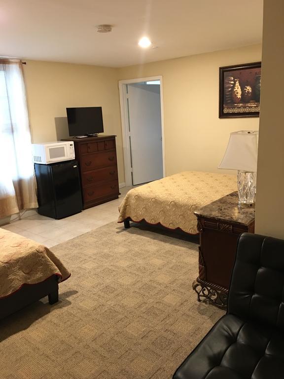 ويسترلي Misquamicut Beach Front Inn المظهر الخارجي الصورة