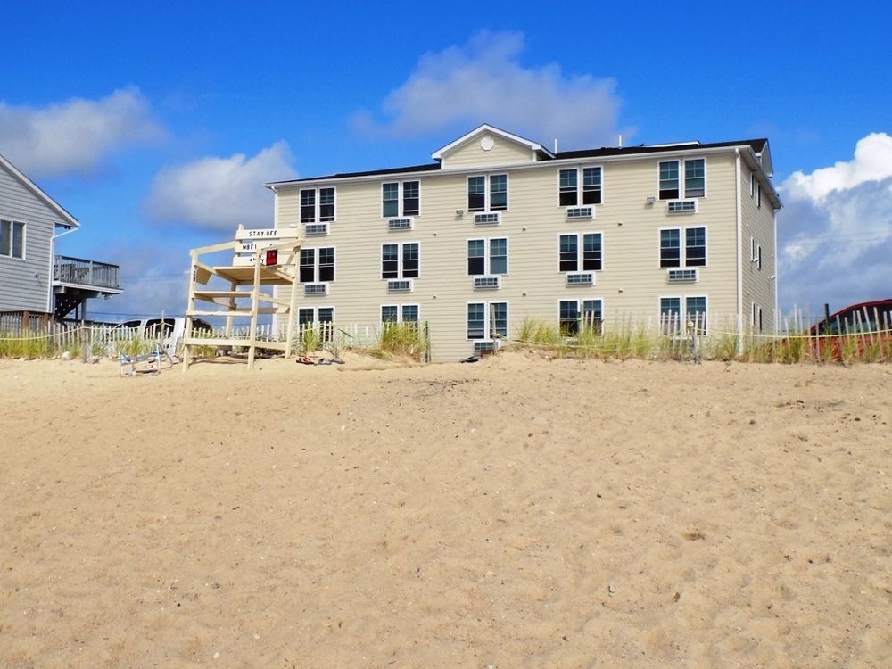 ويسترلي Misquamicut Beach Front Inn المظهر الخارجي الصورة