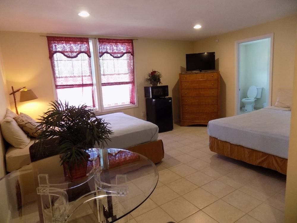 ويسترلي Misquamicut Beach Front Inn المظهر الخارجي الصورة