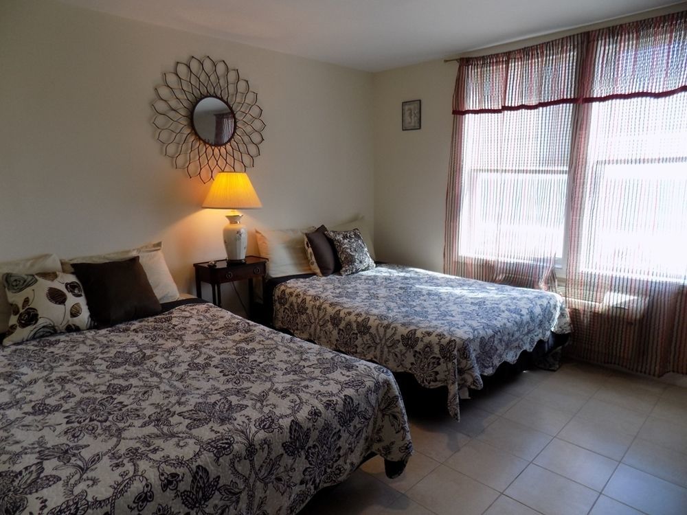 ويسترلي Misquamicut Beach Front Inn المظهر الخارجي الصورة
