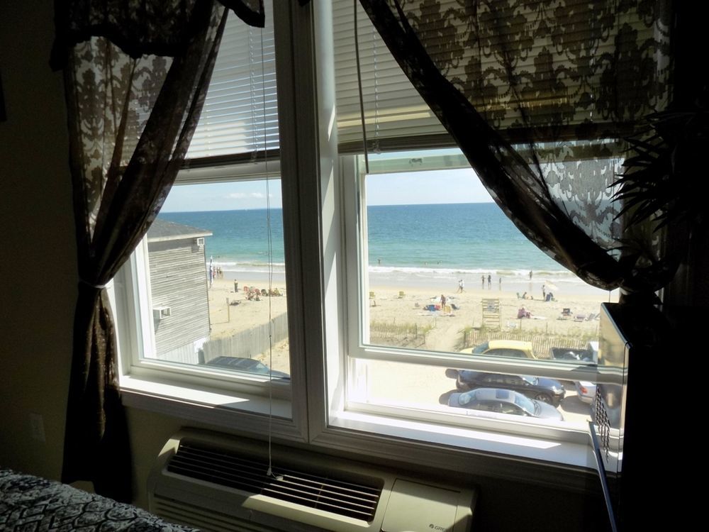 ويسترلي Misquamicut Beach Front Inn المظهر الخارجي الصورة