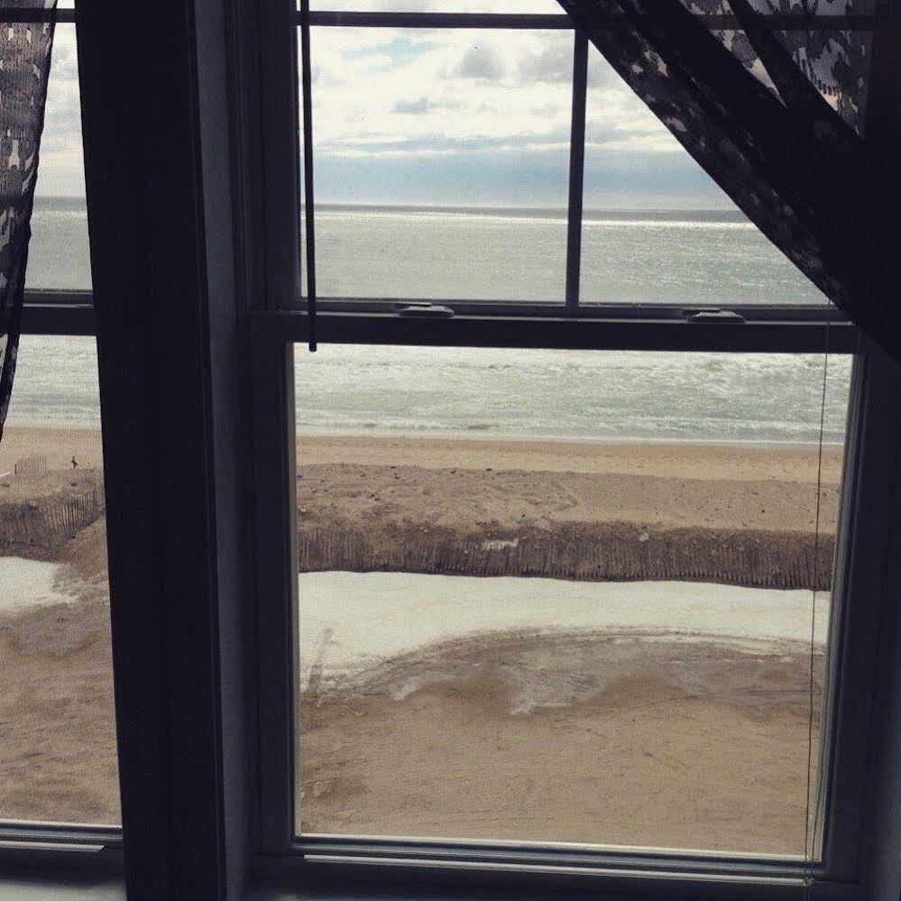 ويسترلي Misquamicut Beach Front Inn المظهر الخارجي الصورة