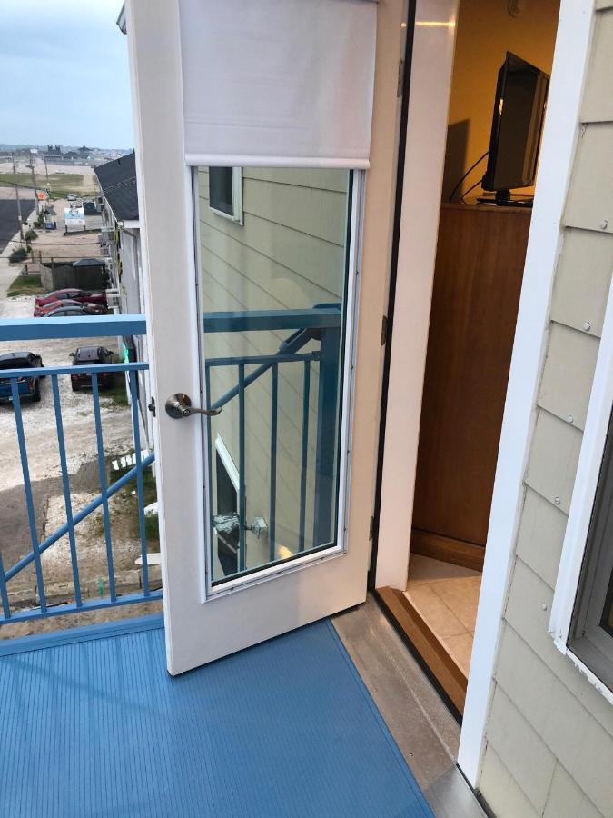 ويسترلي Misquamicut Beach Front Inn المظهر الخارجي الصورة